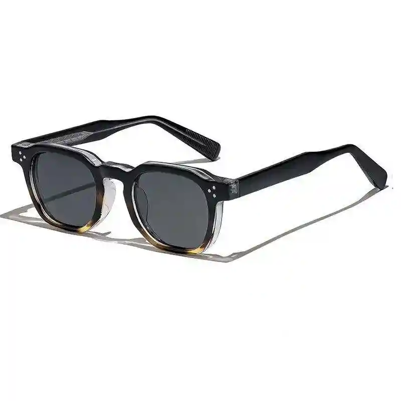 C04 Black Gray