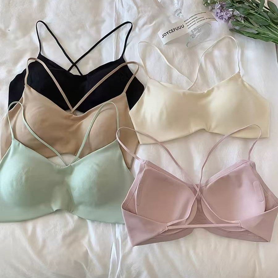Seamless Bra With Crisscross Spaghetti Straps At The Back