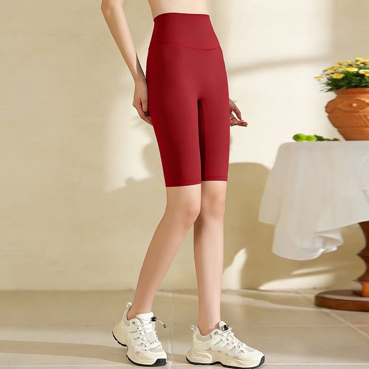 Women's Lightweight Quick-Drying Cropped Leggings