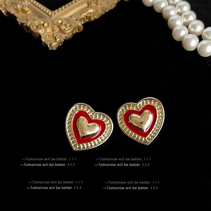 Retro Elegant Vintage Earrings Women Niche Design Stud Earrings Premium Fashion Fine Jewelry