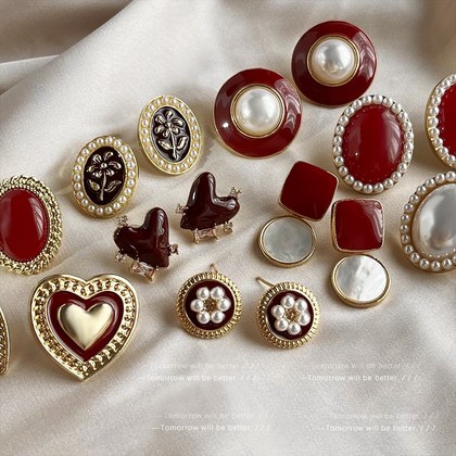 Retro French Style Earrings For Women Wine Red Enamel Stud Earrings Vintage Luxury Wholesale