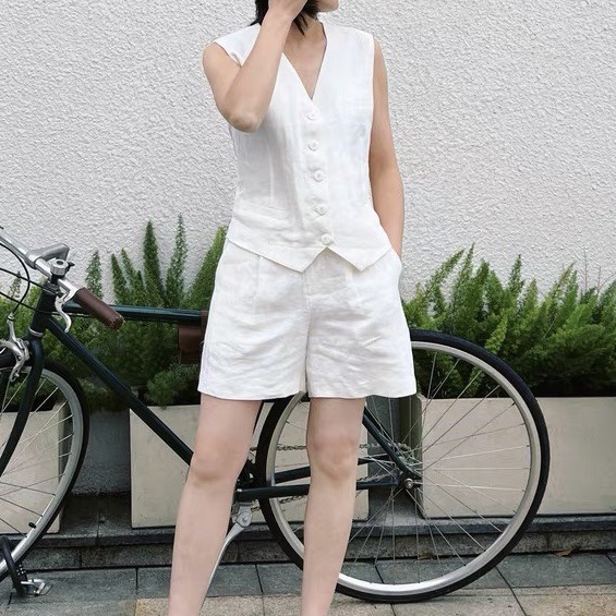 Fashionable Retro Vest And Shorts Set
