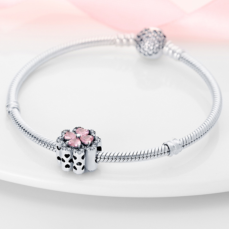 Romantic And Elegant Flower Beaded Bracelet
