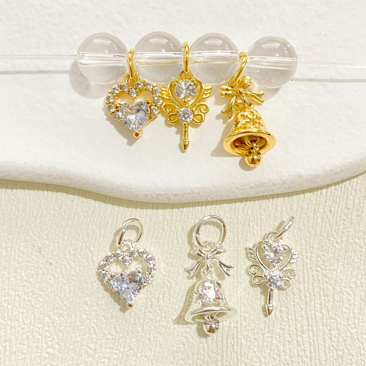 Color-protecting 14K Gold Inlaid Zircon Heart Christmas Bow And Bell Pendant