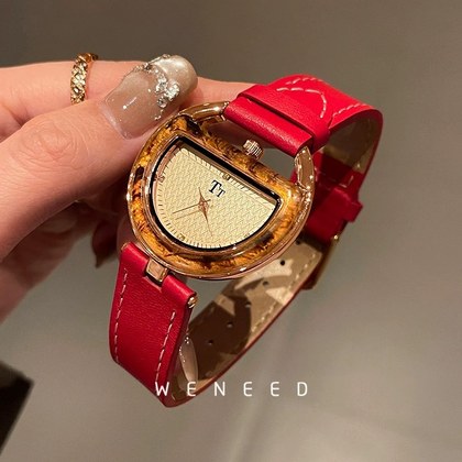Womens Watch With A Genuine Leather Strap Simple And Elegant