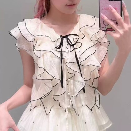 Sweet Petal-Print Ruffled Hem Bow-Tie V-Neck Shirt