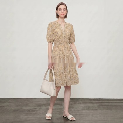 Floral Womens Mid-length Dress With Puff Sleeves And V-neck Fitted At The Waist