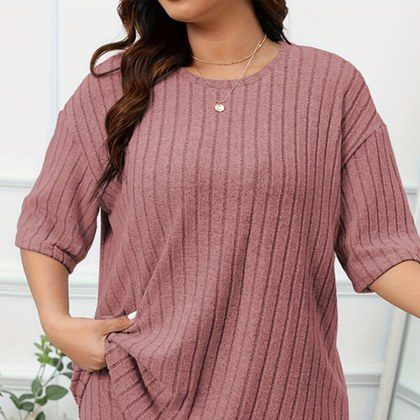 Womens Loose-fitting Set With A Crew Neck